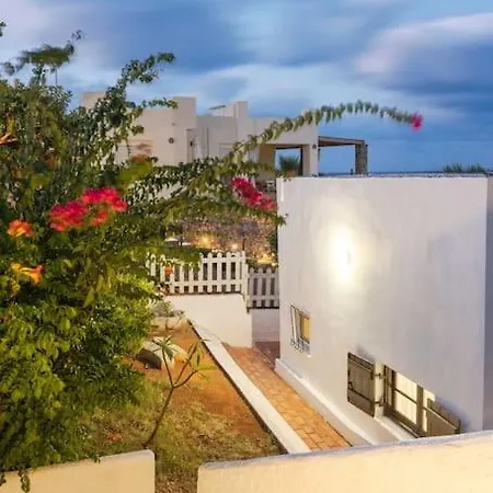 Waterside Escape Holiday home *